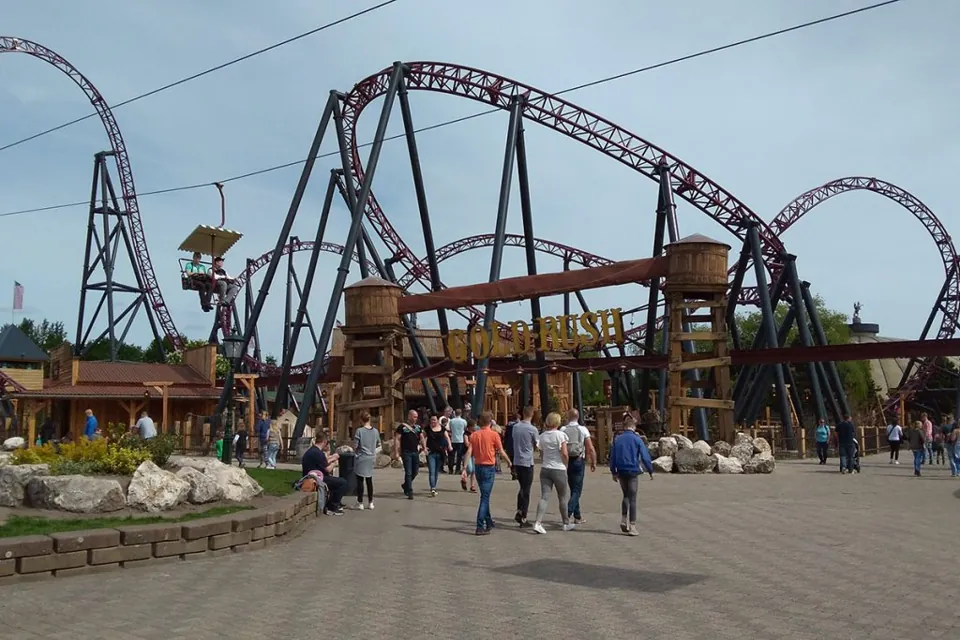De waterattractie Ripsaw Falls in Slagharen